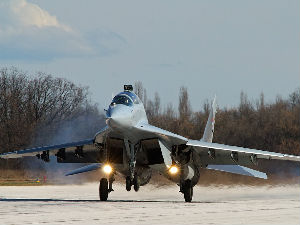 Министарство: Просечна плата пилота 83.000 динара