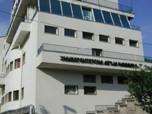 Хирург из Лондона оперисаће децу у Београду
