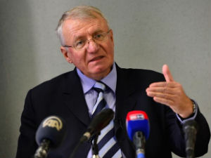 Шешељ: Потернице наставак притиска на Владу