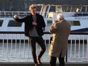 А где је пријатељ?! 