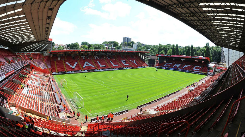 Секс на центру „Чарлтоновог“ терена!