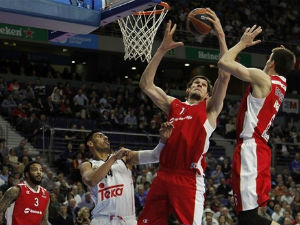 Реал убедљив против Звезде у Мадриду, сјајни Марјановић!