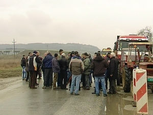 Наставља се блокада регионалног пута Јагодина-Ћупријa-Параћин             