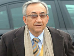 Мишковић без пасоша још три месеца