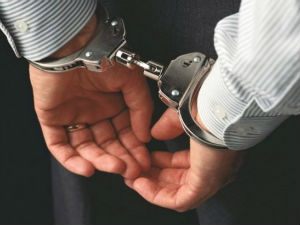 Хапшења због преваре и крађе