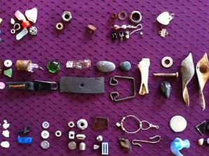 Хранила вране, а оне јој узвратиле гомилом поклона!