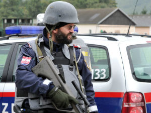 Беч, разбијена банда нарко-дилера "Ла Фамилија"