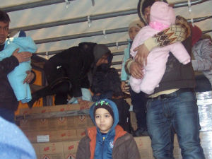 Имигранти са децом откривени у возу