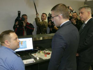 Контрола докумената на аеродрому по европским стандардима