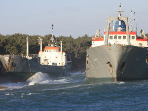 Teретни бродови насукани код обала Далмације