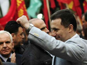 Македонска "бомба", опозиција тврди да су избори намештени 