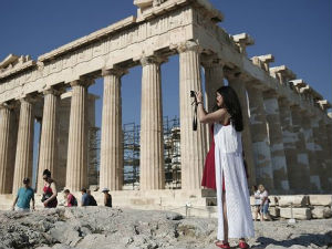 Грчка, туристи као тајни инспектори?