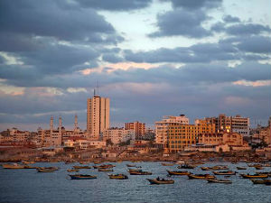 Египат привремено отвара границу са Газом