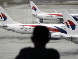 Нестанак авиона "Малезија ерлајнса", година мистерије