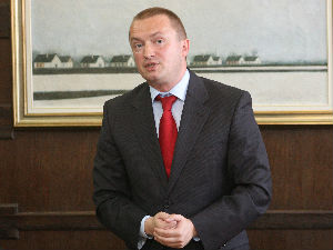 Пајтић: СНС отвара инвестиције које је довеo ДС