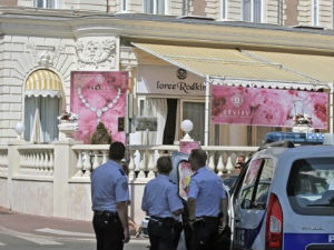 Француска, украден накит милионске вредности