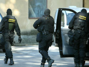 Хрватска, полицајци хапсе полицајце