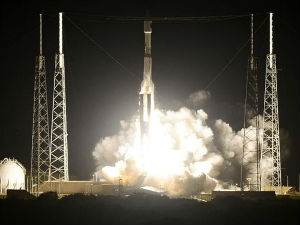 Магнетосфера под надзором Насиних сателита