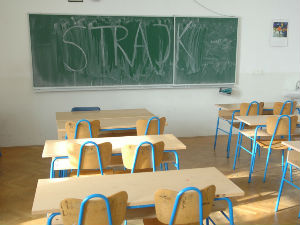 Синдикати за ванредну седницу парламента о образовању