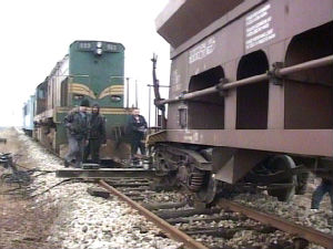 Комби ударио у теретни воз