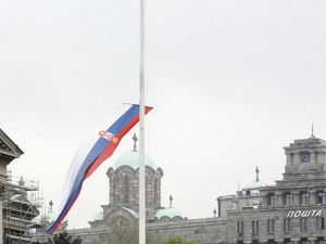 Министарство: Заставе на утакмицама и данас на пола копља