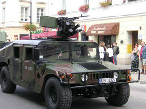 Порошенко: Украјина добија 30 "хамера"