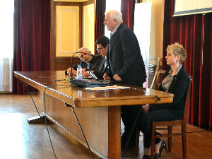 Академик Димитрије Стефановић студентима преноси знање