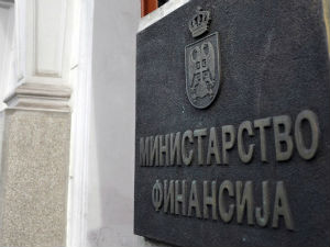 У јануару мање запослених у државној управи