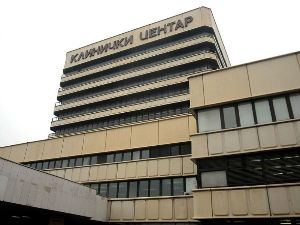 Дечак на кога је пала фасада успешно се опоравља