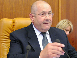 Пастор: Неслагање о симболима позиционирање пред кампању