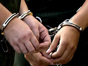 Отели новац малолетнику на улици