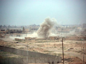 Ваздушни напади на председнички комплекс у Тикриту