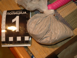 Код баке нашли готово килограм хероина