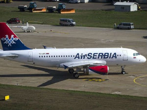 "Ер Србија" поштује правило две особе у кокпиту