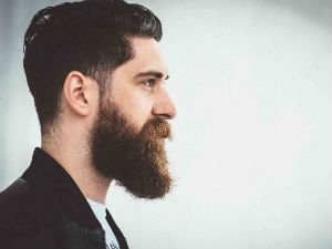 Зашто мушкарци пуштају браду?