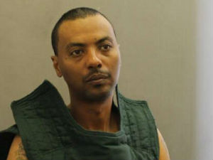 Вирџинија, наоружани затвореник побегао из болнице  