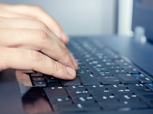 Крао у становима након контакта преко друштвених мрежа