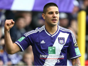 Митровић у Милану, чека га Михајловић?