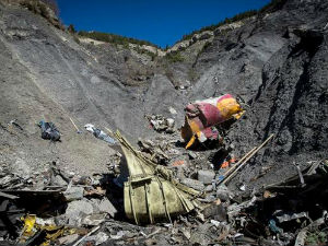 Лубиц убрзавао авион током обрушавања ка Алпима