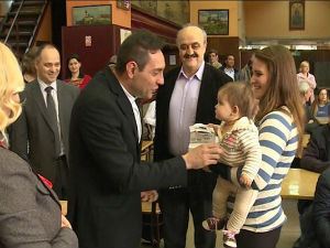 Специјални беби аларми за родитеље са оштећеним слухом