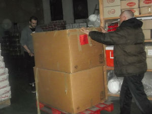 Француски волонтери помажу Народну кухињу у Грачаници