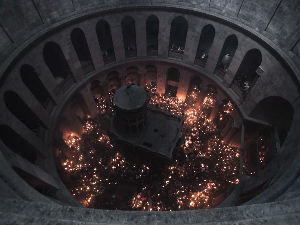 Традиција Благодатног огња