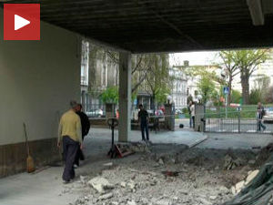 Пао део фасаде у Тиршовој, затворен бочни улаз