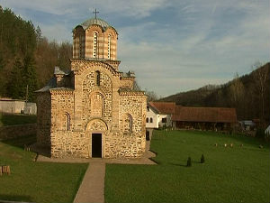 Од рушевине до храма