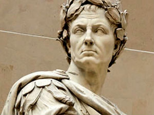 Цезар претрпео неколико мањих можданих удара?