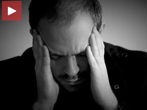 Гласови у глави, дискриминација у друштву