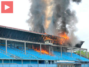 Угашен пожар на стадиону ФК Рад
