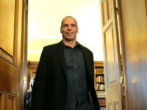 Варуфакис: Домино ефекат у ЕУ ако Грчка напусти еврозону