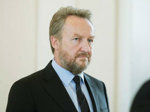 Изетбеговић очекује сусрете са Вучићем и Николићем