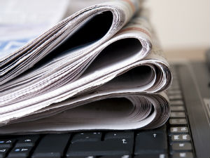 Новинарење